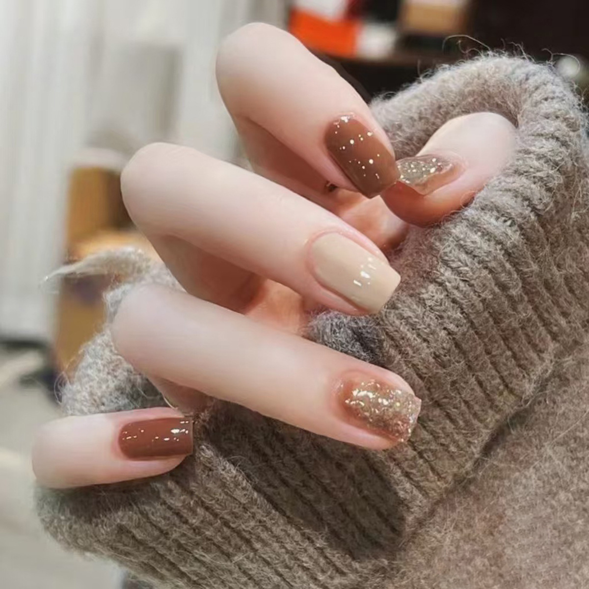 24Pcs Caramel Brown Ombre Glit - đánh giá và giá Nail Art Design