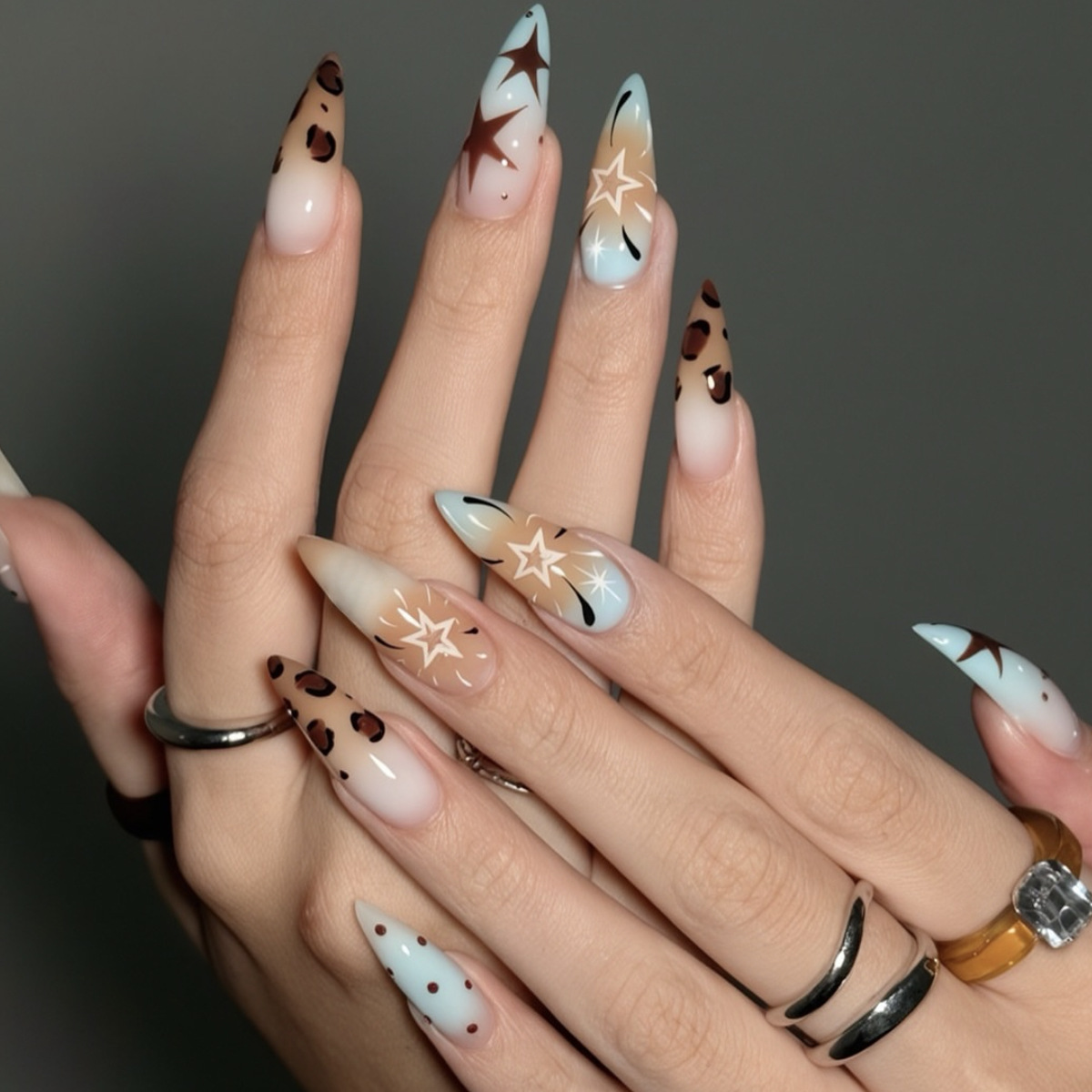 Wear almond shaped nail plates - đánh giá và giá Nail Art Leopard